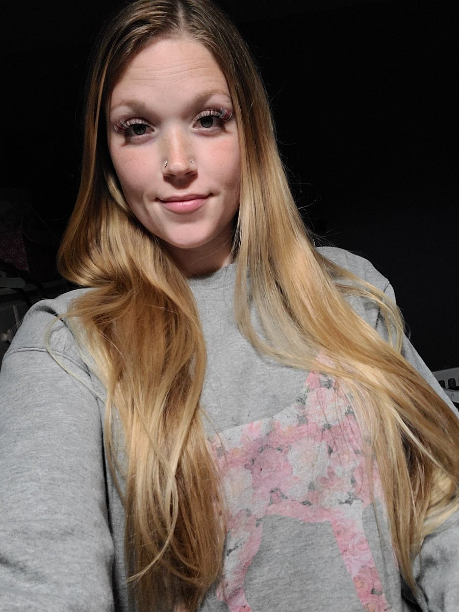 PrincessRuby25's tweet photo. I have been MIA Twitter. How has everyone been? 🥰 💋 

Cashapp paypig goddess Longhair https://t.co/nGMV7AINMR