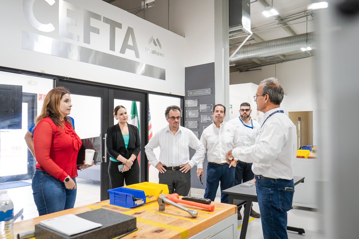 TetakawiSonora's tweet photo. El día de ayer, recibimos la grata visita de @JonBenjamin19, embajador del Reino Unido, quien recorrió tanto las instalaciones de la empresa británica @bodycoteplc 🇬🇧✈️ como las de Tetakawi Sonora.
#AlianzasGlobales #ImpulsandoElFuturo #Tetakawi #Bodycote #EmbajadorDelReinoUnido https://t.co/ncwOiAGeJY