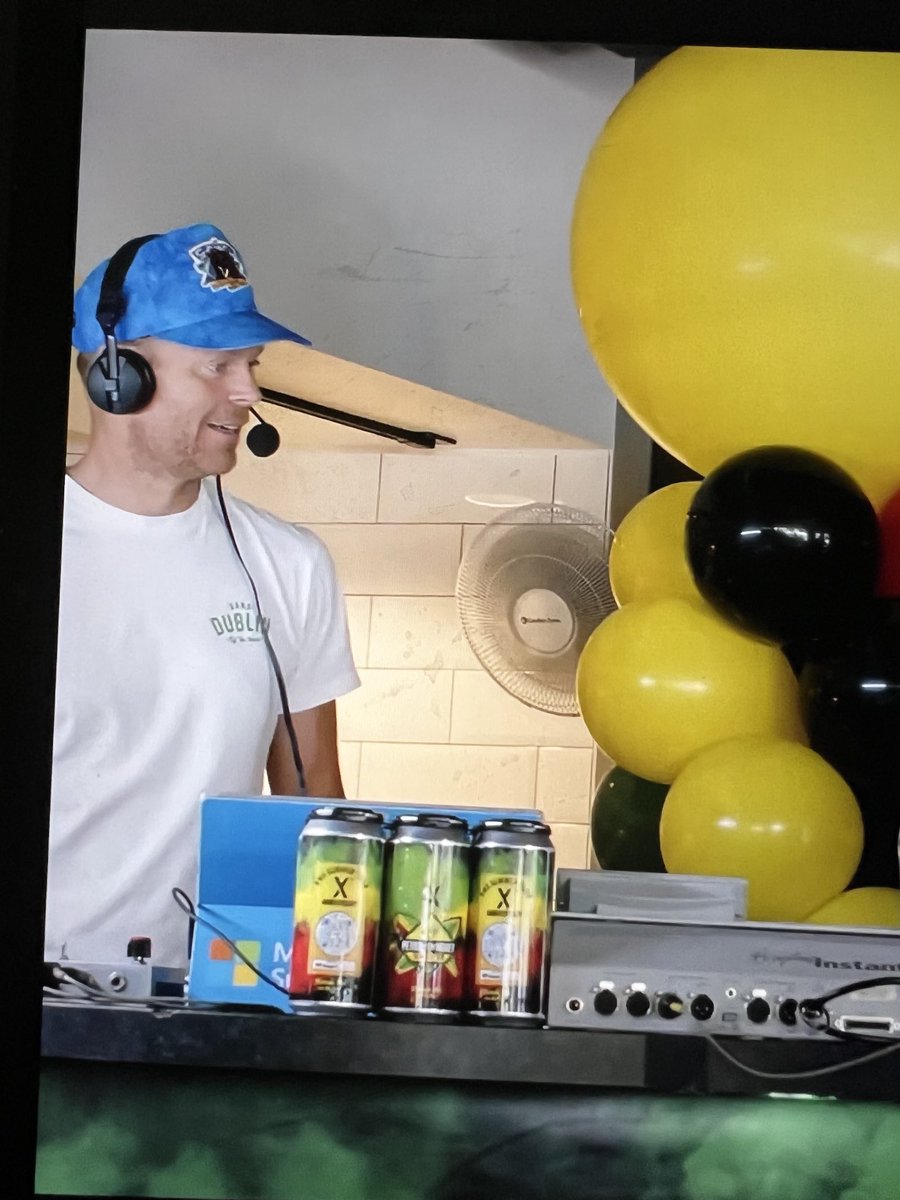 ⁦<a href="/PetrosAndMoney/">PetrosAndMoneyShow</a>⁩ Has Matt showered or is he homeless?! 🏚️