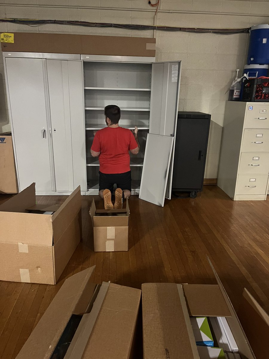 A labor of love! Thank you <a href="/Brandonsigman/">Brandon sigman</a> for taking care of the curriculum for <a href="/MannEaglesSPS/">Mann Elementary</a>. Lucky to have you!