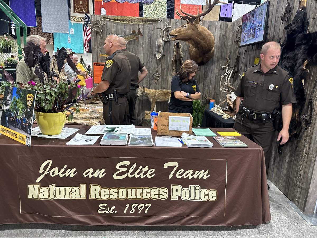 wvdnr's tweet photo. If you'll be at the @SFWV this weekend and next week, come say hello. Here's some of the fun things we'll be promoting:
🏕️ @WVStateParks Giveaway Raffle
🎟️ Lifetime License Raffle
🎣 National #Hunting and #Fishing Days
Hope to see you there! #WestVirginia #sfwv https://t.co/ahjiiZkDNq