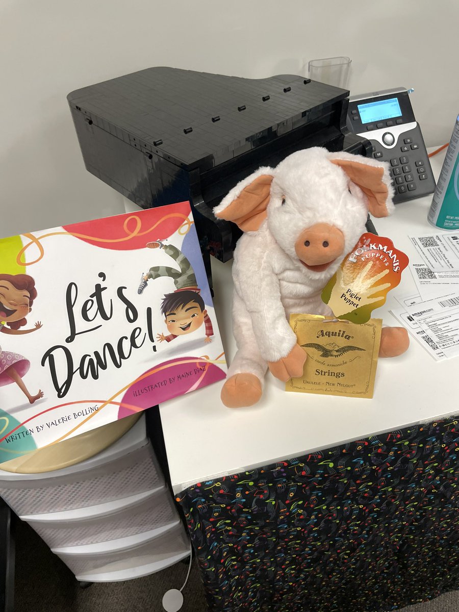 MrsMacHenry's tweet photo. Thank you to Carolyn Grimes for purchasing a few things off my #AmazonWishList!!! You made this teachers day! https://t.co/K8wGVotpeZ