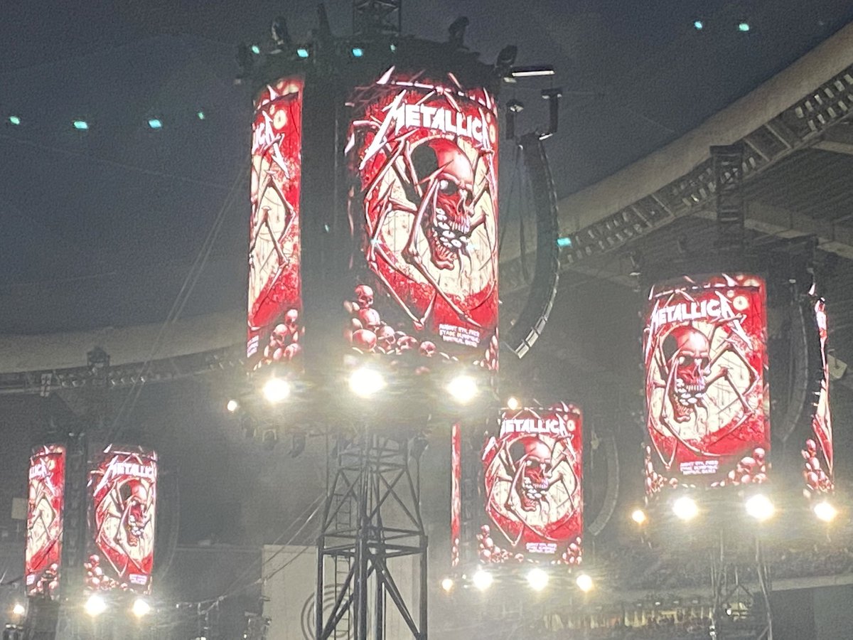 Ça prend des bouchons d’oreilles. 
#Metallica