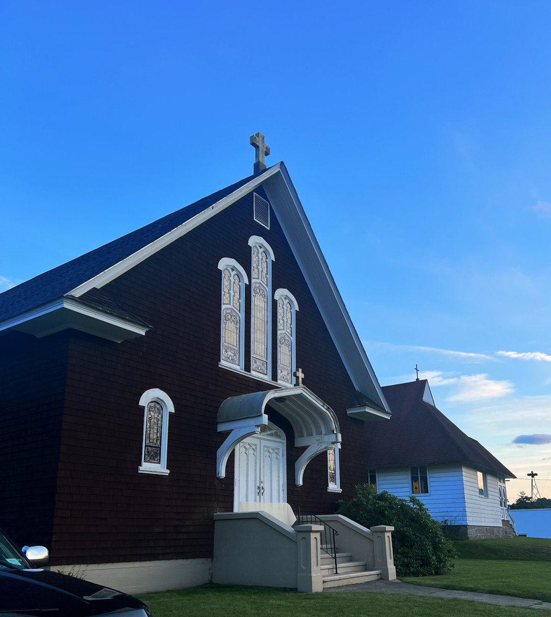 Stumbling upon a cute little street fair in a quaint little town>>>