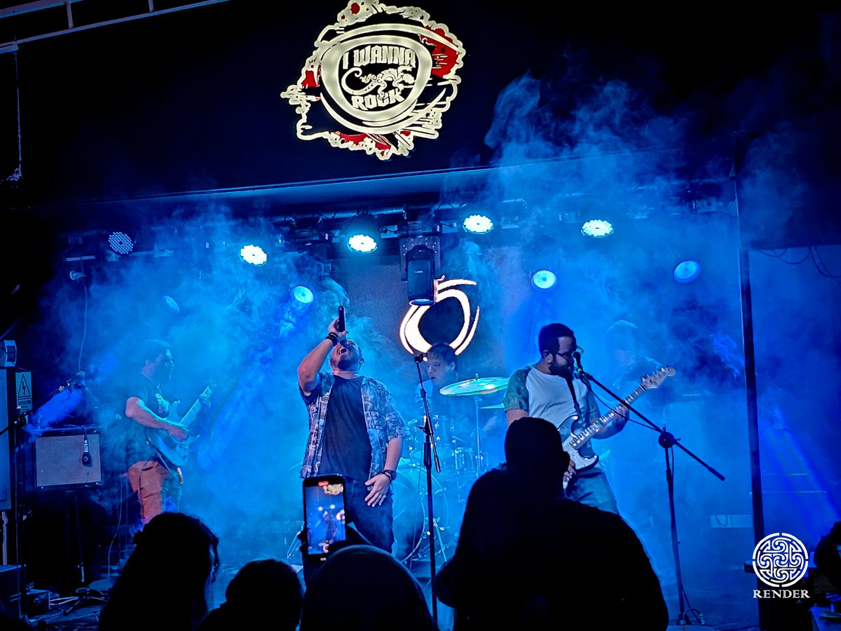 RENDEROCKPERU's tweet photo. Gran noche la de anoche en @iwannarockclub 😎🤘

#rock #renderockperu #rockperuano #perurock #limarock https://t.co/BLT0T7yN7h