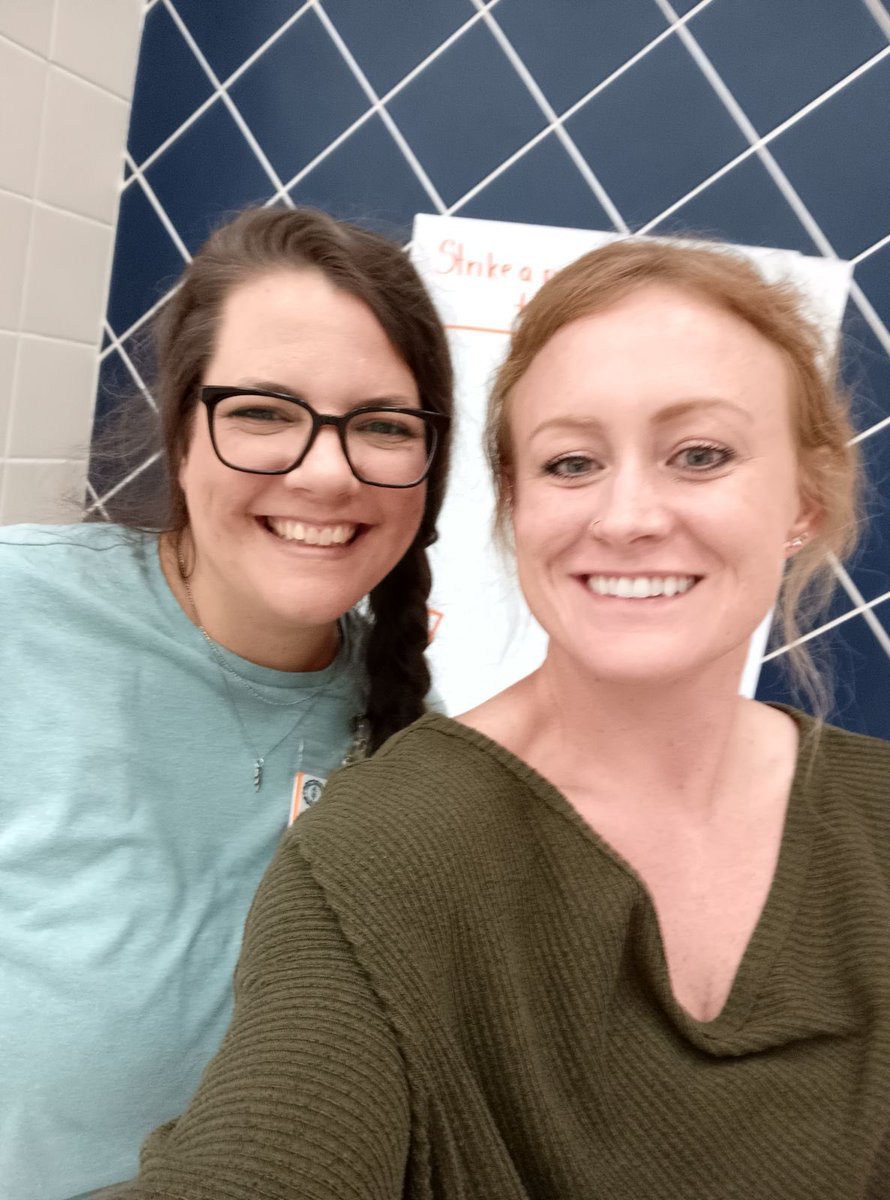 ms_keels's tweet photo. We have a new Social Studies Husky - 
Welcome to Hopper Ms. Graham!! 
❤️🐾💙 #ItsAllAboutTheTEAM #IAATT https://t.co/XrqtTPSlCz
