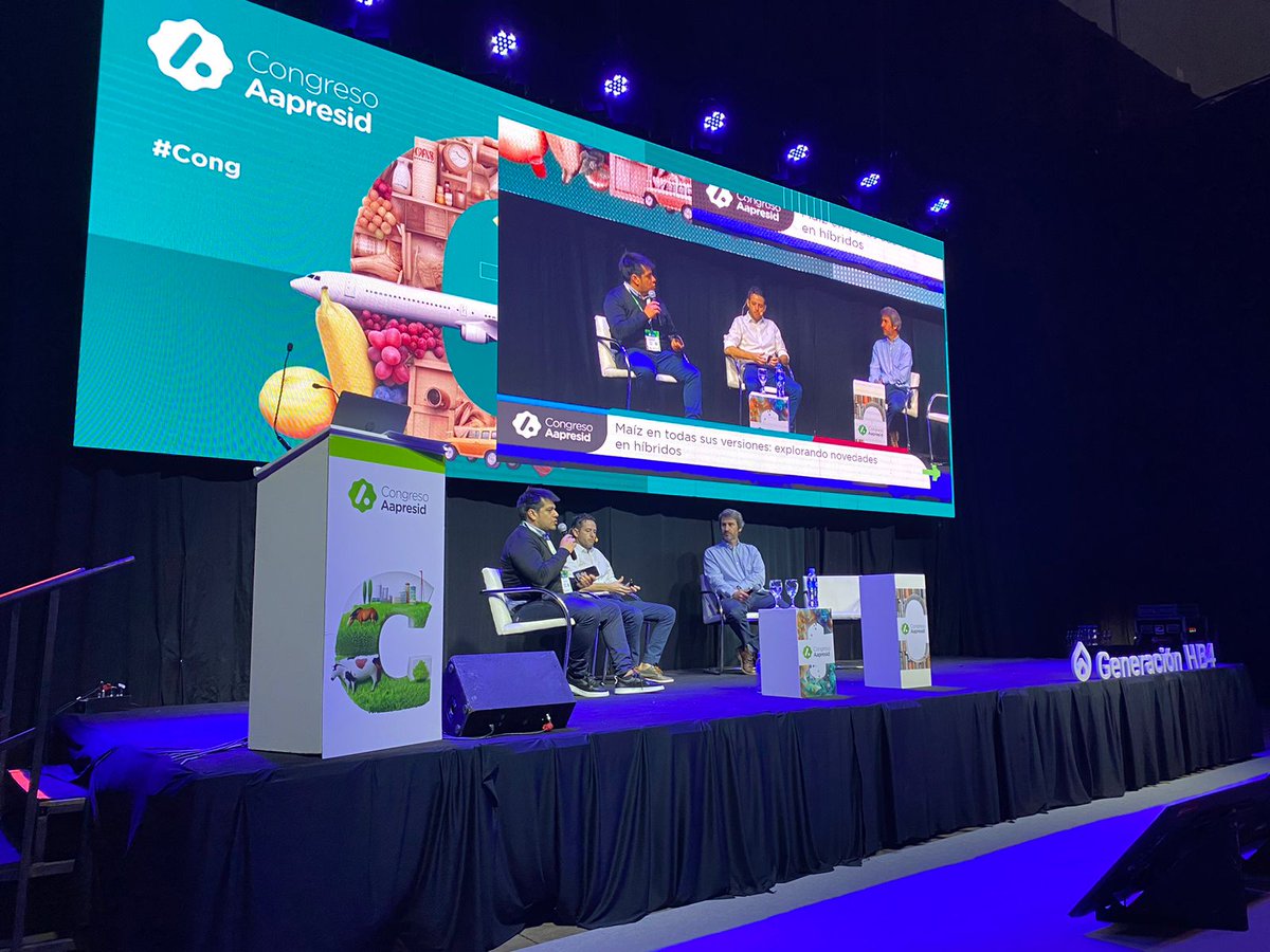 HugoMiraMar's tweet photo. @aapresid #CongresoC #Maíz, #prácticasagronómicas, #Nsmart, #hiperprecoces un lujo charlar con dos #grandes del #cultivo @PioneerSemillas @DekalbArgentina
@AapreMDQFangio #JuntosSabemosMas https://t.co/nzp9t9KXlA