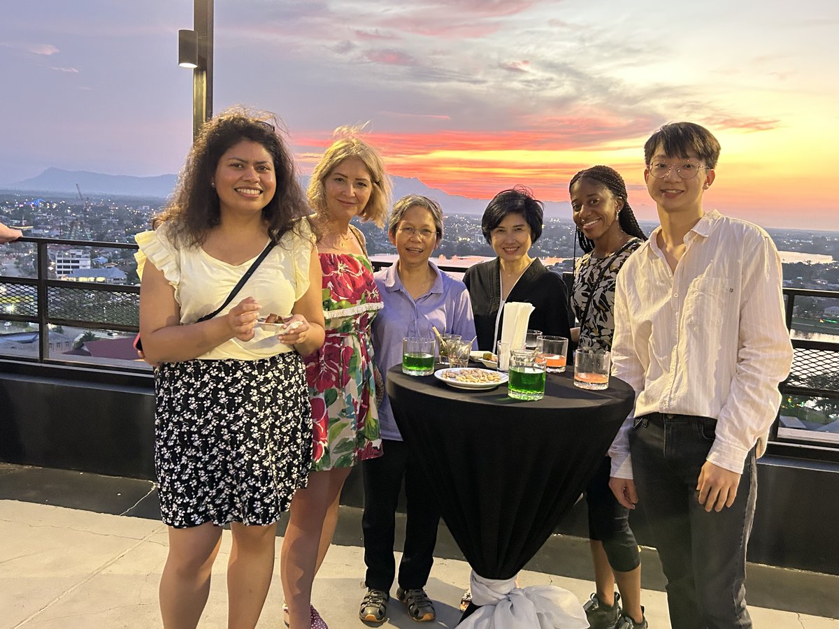 UoR_ICCAP's tweet photo. 15th International Conference on Child and Adolescent Psychopathology (#ICCAP2023) in Kuching (on Borneo Island): Pre-conference get-together with stunning view of Kuching. https://t.co/HVu1We19Ag