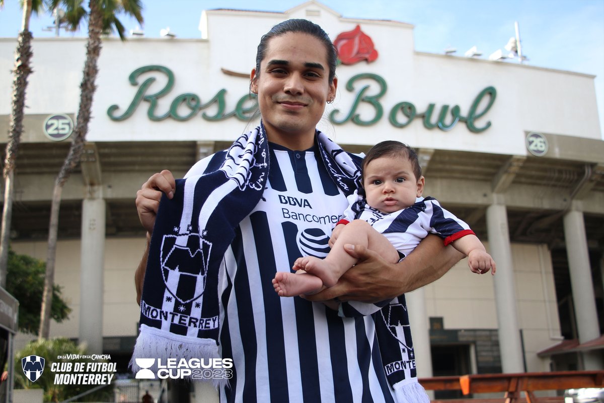 Rayados's tweet image. Jeffrey Flores, un #Rayado de corazón que tiene el orgullo de ser de Monterrey #EnLaVidaYEnLaCancha.💙🤍

¡Hoy todos hacemos nuestro partido!👊🏼🔥