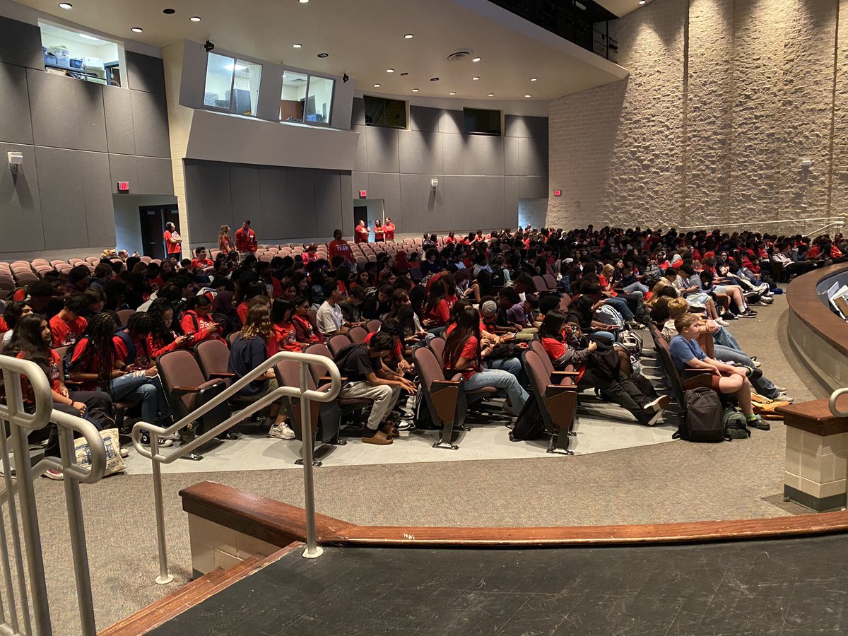 What an amazing show of Tiger Pride- way to go class of ‘27! We brought a sea of RED! <a href="/THS_Tigers/">Travis High School</a> #TigerPride365