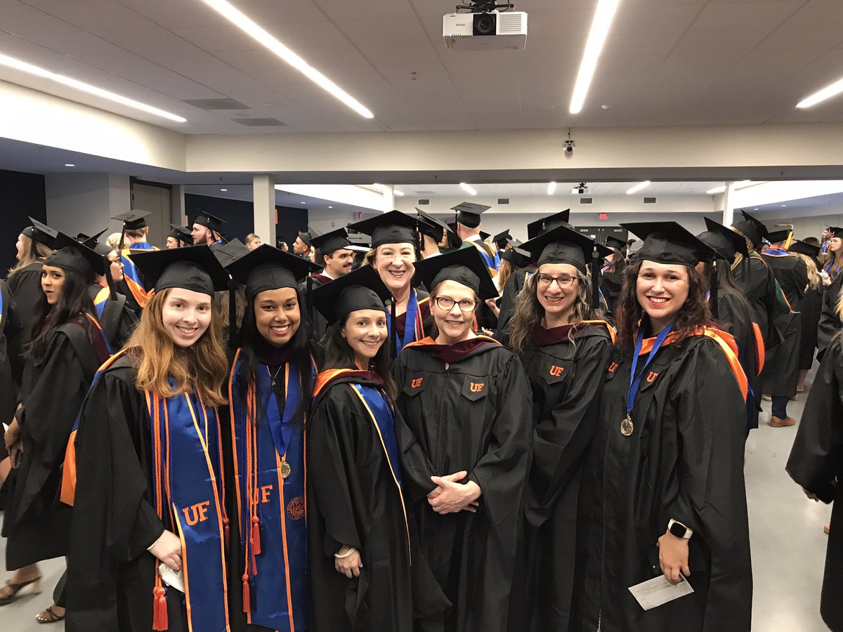 RealLoriEvans's tweet image. #InTheHousePIC #CommuniGators
#UFCJC We’ve all walked across the stage! Tagging to come! #WeAreGatorNation2023