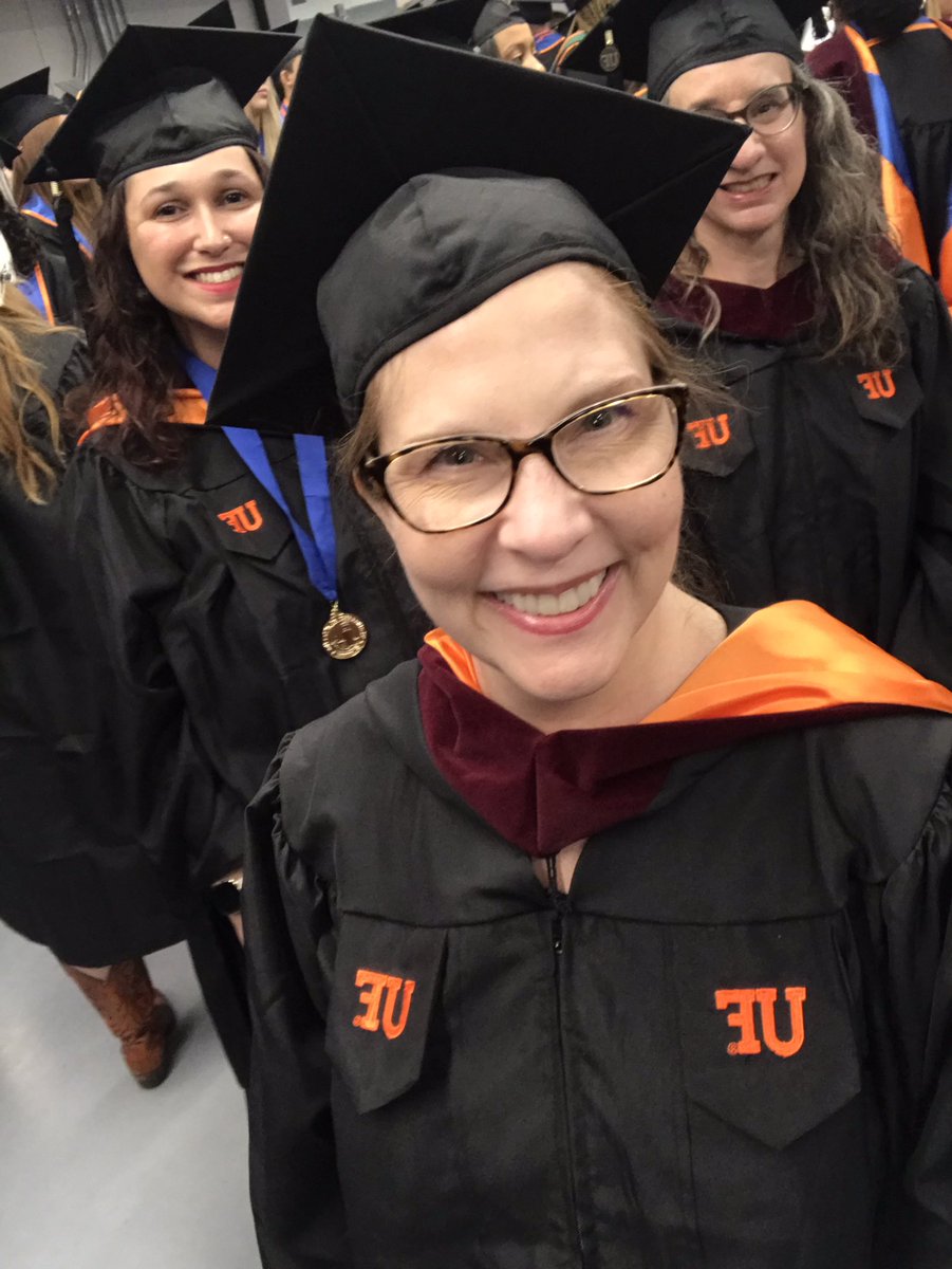 RealLoriEvans's tweet image. #InTheHousePIC #CommuniGators
#UFCJC We’ve all walked across the stage! Tagging to come! #WeAreGatorNation2023