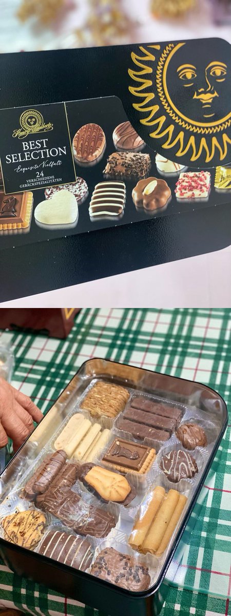 “지하철 1-1칸에 있다고? 
  자동문 열리면 뭐 전해줄게~”

늦은 퇴근길에 언니가 쥐어준 선물🍫🍪
미팅이 늦어져 속상한 맘에 절여놓은 파김치가 되어 집에 가는데, 버터처럼 녹았다.

언니네 주인님이 얘 만큼 달콤하고 자상하신 분이여서 내가 다 좋았고..☺️ <a href="/solsol_yy/">솔솔</a>  <a href="/Yany01234/">Yany</a>