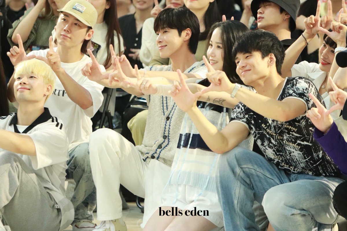 🎪BELLS EDEN 🎪/ 🌸🔔 tweet media