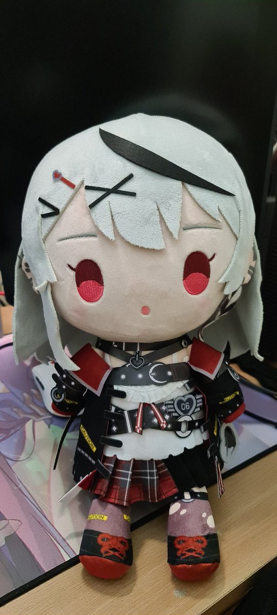 ✦ 5ixty tweet media