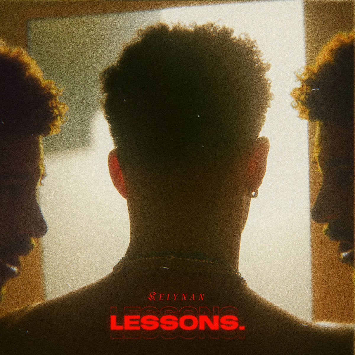 Double single drop out now !
Stream “Come Papi” x “Lessons” for a healthy heart ♥️🌹🌊🩵

linktr.ee/keiynan