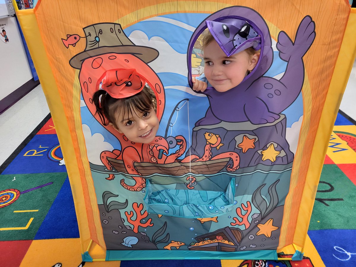 twolf_JHS's tweet image. Fun Friday at the Fair Pretend Center. My Pre-K3 Knights have been learning center routines. I think it&apos;s safe to say this one is the favorite so far of all of the ones I have introduced to them. 
#KnightsChangeTheWorld #ItsAnItuarteThing