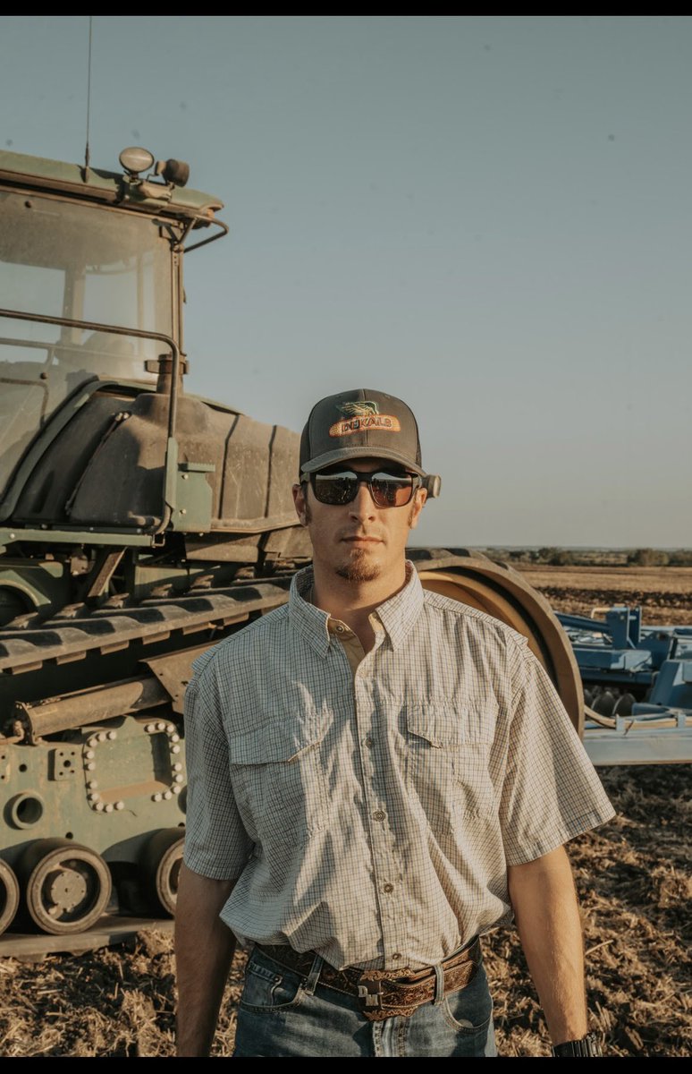 Sod bustin’ #stillworkin #Dekalb #JohnDeere #Landoll #AgGearClothing #Melde™️ <a href="/aggearclothing/">AG-GEAR</a>