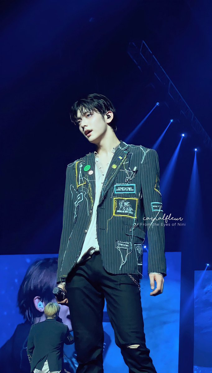 SbIn_12O5's tweet photo. 진짜 너무하다 …….. 너무 잘생겨서 할 말 잃음 https://t.co/PpENWplJhf