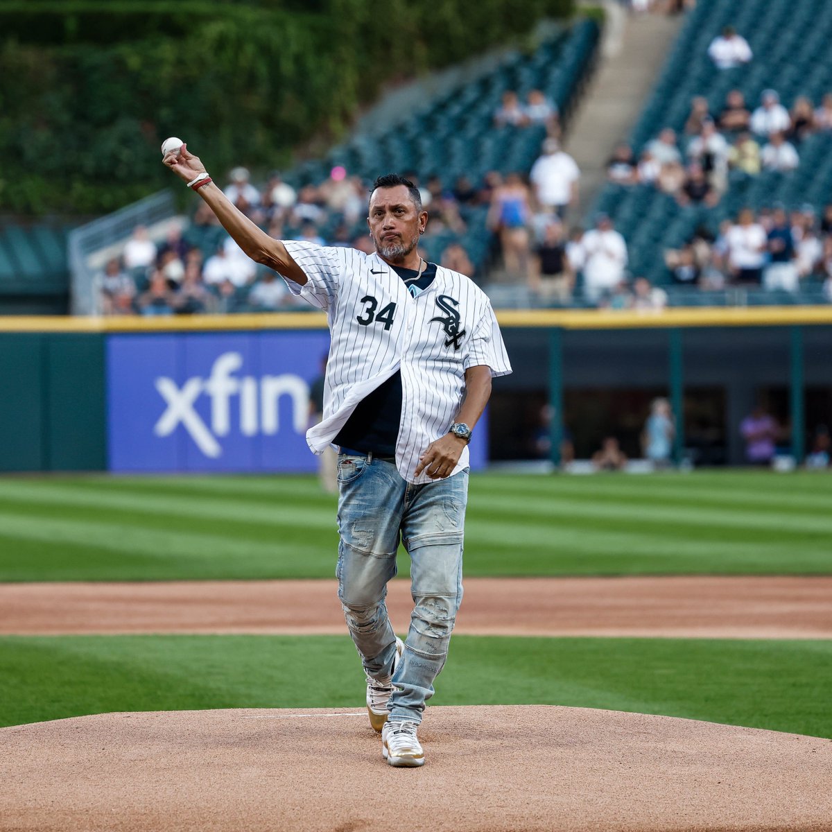 whitesox's tweet photo. 2005 World Series Champion, Freddy García, in the house! https://t.co/MtE0OM5zJv