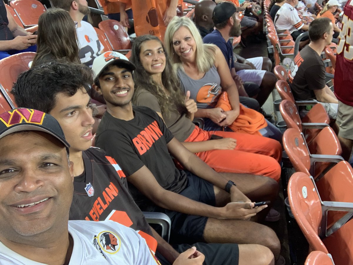 Robbin Velayedam tweet media