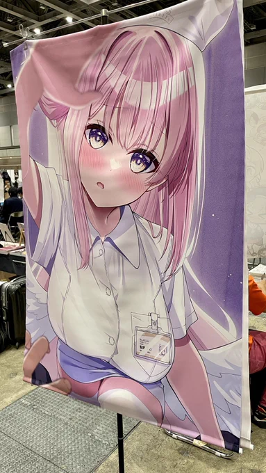 前側はミカさん、後ろ側はミヤコさんがお出迎えですでかーい!!