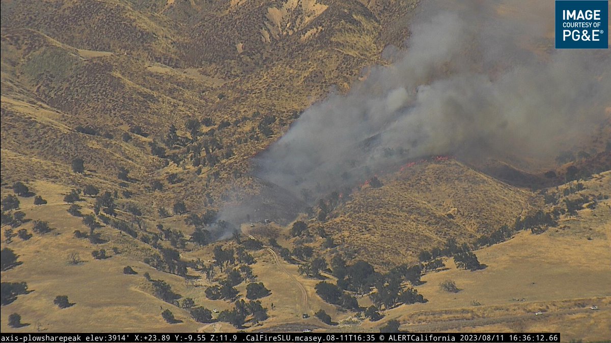 ALERTCalifornia's tweet image. #RinconadaFire in San Luis Obispo County as viewed from the Plowshare Peak fire camera. Watch live: bit.ly/453NPrr #ALERTCalifornia #USFS #LPF #CALFIRE #SLU