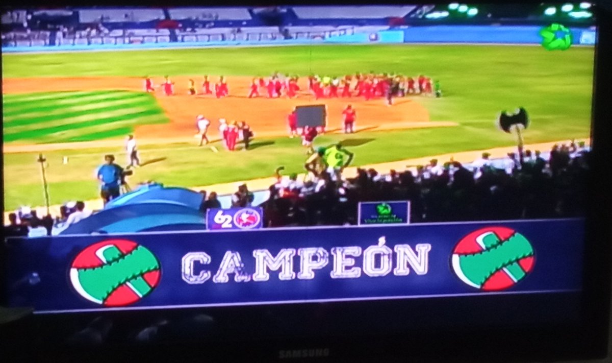 TaliaGonzlez42's tweet photo. 💚 Ganamos!!!! Las Tunas Campeón de la Serie Nacional de Béisbol.
#Cuba lo celebra. El mejor equipo arrasa en el Estadio Latinoamericano de La #Habana. https://t.co/bAn2KIPJQx