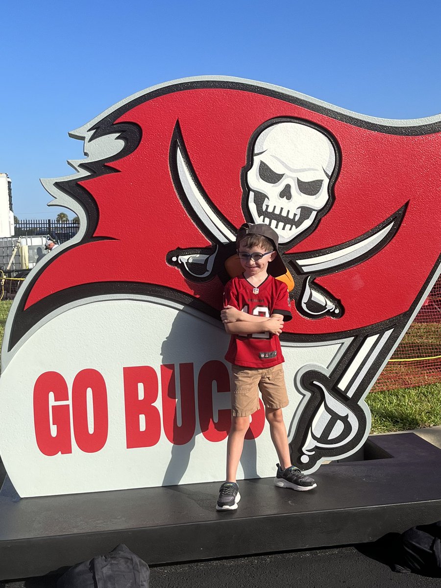 debgholden's tweet photo. @loganhall_ this is the kid you passed up twice to sign his football @tampabaybucca3 training camp on Wednesday as you stood in front of us signing everyone’s stuff but his.  He noticed. #Autismsucks #misunderstood #gobucs https://t.co/eRBYZEDNTe