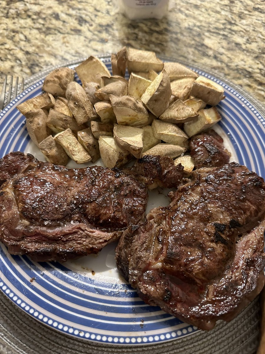 CoachFHM's tweet photo. Muscle building 101.

Steak &amp; Potatoes. https://t.co/9cwPAcAWGo