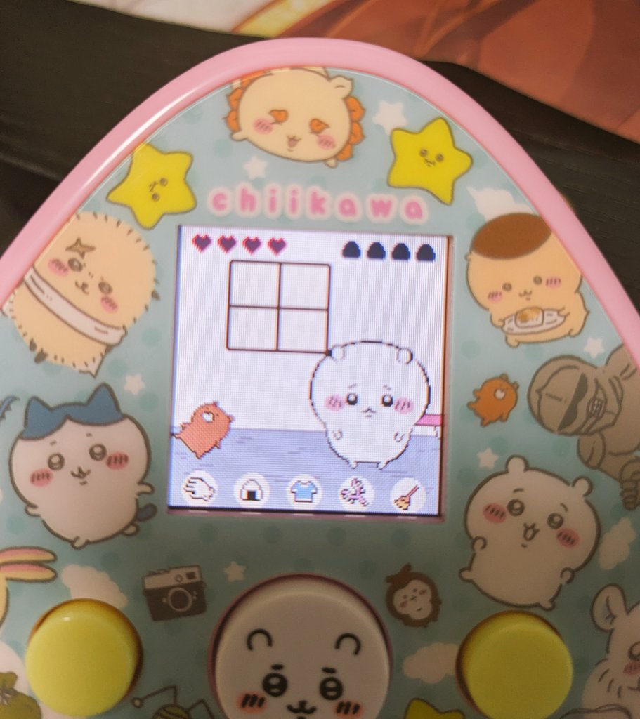 rituakaPAKOPAKO's tweet photo. ちいかわのたまごっちプレイしてるんだけど、通常のたまごっちと違っていくらネグレクトしても死なないから極限まで食事を与えずに悲しそうな顔をさせて楽しんでる https://t.co/3B5nU3kziz
