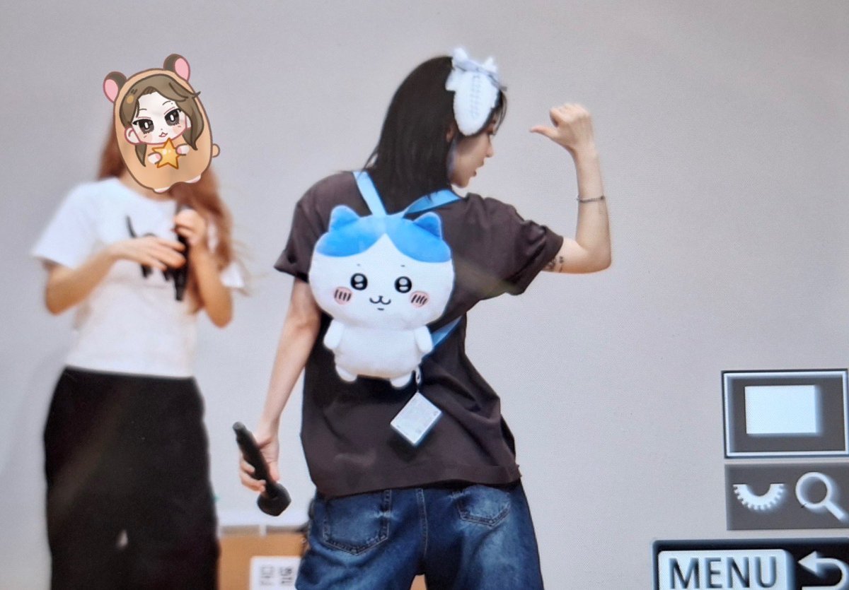 HAMSTAR_1222's tweet photo. 230812 심석홀 팬사인회 프리뷰

#마마무 #문별 #MAMAMOO #MOONBYUL https://t.co/UzH8YsPgFM