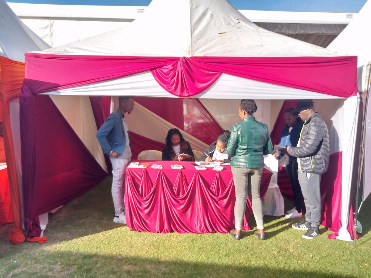 mainga_eric's tweet photo. Did you know that @chestnut_city have a two years Construction payment plan for studios to 1-3 bedrooms apartment 🏘️🔥 Join them At the #TRE23 And know more about them #ExpoAT6 https://t.co/cbyy6N6uRy