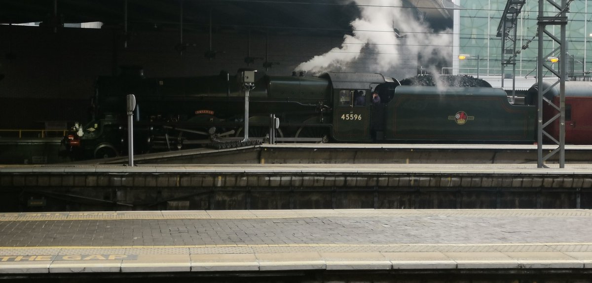 Love seeing Steam trains at work. Have a level of respect to these machines, and the rich history behind them. #paddington #paddingtonstation #steamtrain