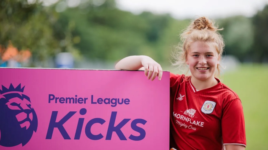 PLCommunities's tweet photo. "For girls today to be able to come to #PLKicks events, and see their idols playing in World Cups, is fantastic" 🙌

Hear more from players, coaches and participants on how the #PL community programme has made an impact on them ➡️ https://t.co/1RsAyjw8Sv https://t.co/S3J8ZkIk3v