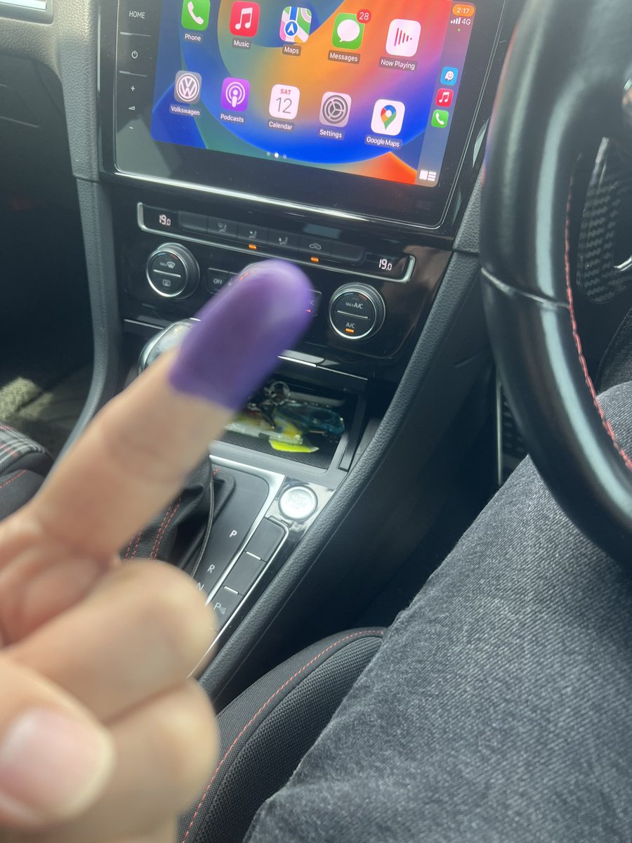 superdumb8218's tweet photo. #letsvote https://t.co/GFzD5J977B