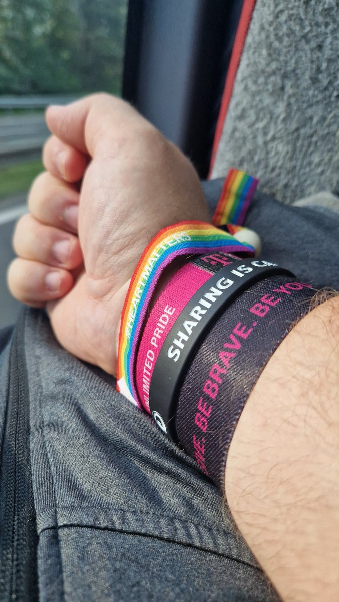 Matoada's tweet image. Letos poprvé @TMobile_CZE na @praguepride 💖
Be inclusive. Be brave. Be you. #BEMAGENTA

#heartmatters #unlimited_pride #Sharing_is_caring
#Pride2023 #PraguePride