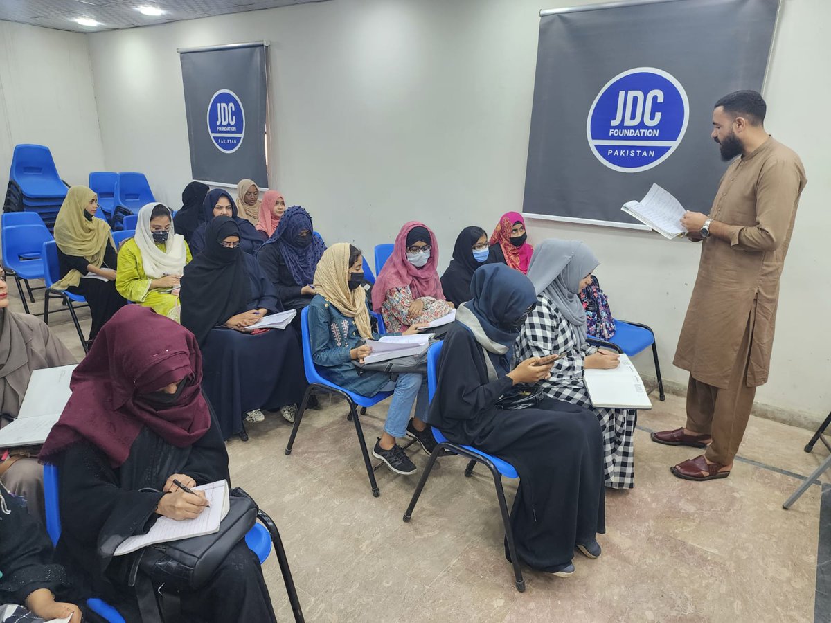 jdcfoundationpk's tweet photo. Batch-03 last class of Certificate in Information Technology at JDC Free IT City!
.
.
.
#jdc #jdcfoundation #jdcfreeitcity #CIT #lastclass https://t.co/19TmKIjwbX