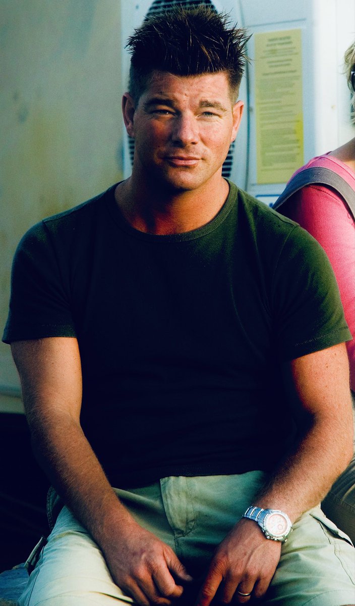 12-8-2008. RTL Nieuws cameraman Stan Storimans werd door een Russische clusterbom gedood in het jaar dat de smerige bom werd verboden. Maar landen als Rusland, US en Oekraïne weigeren clustermunitie te verbieden. De clusterbom is zelfs in opmars. Column👇
rtlnieuws.nl/columns/column…