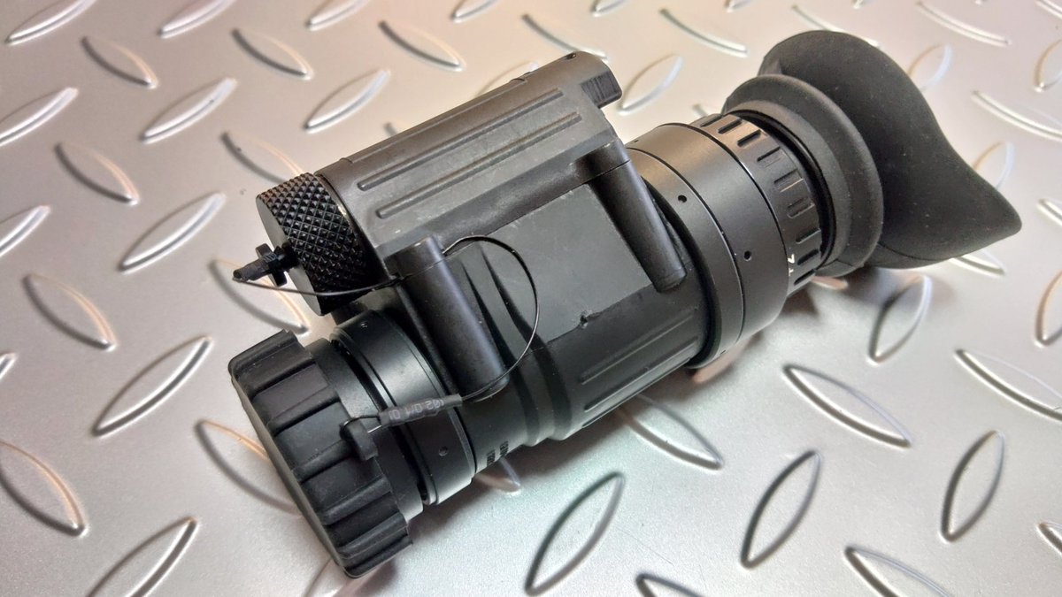 中華製　PVS-14タイプ　ハウジング、レンズのみ　最終値下げ ぱっと見、PVS14ですがちょっと違う…中国製の14です、PVS-C14と言い