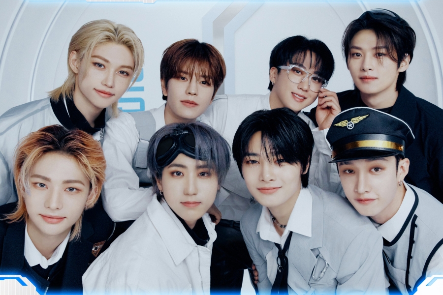 soompi's tweet photo. #StrayKids Earns 1st-Ever Circle Quintuple Million Certification With "5-Star"
https://t.co/07mdO8ExZ5 https://t.co/T7SS0jfHoG
