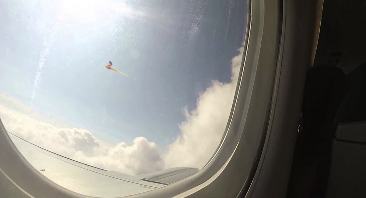 Is that a kid riding a CLOUD!!?!??!