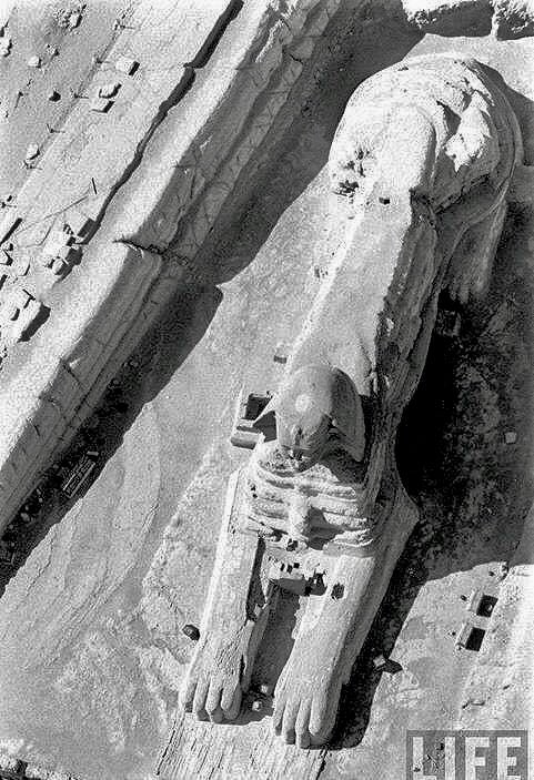 nissnickmich's tweet image. La Gran Esfinge de Guiza desde el aire. #arte #Egipto #esfinge #Curiosidades #FelizSabado #FelizFinDeSemana #12Agosto