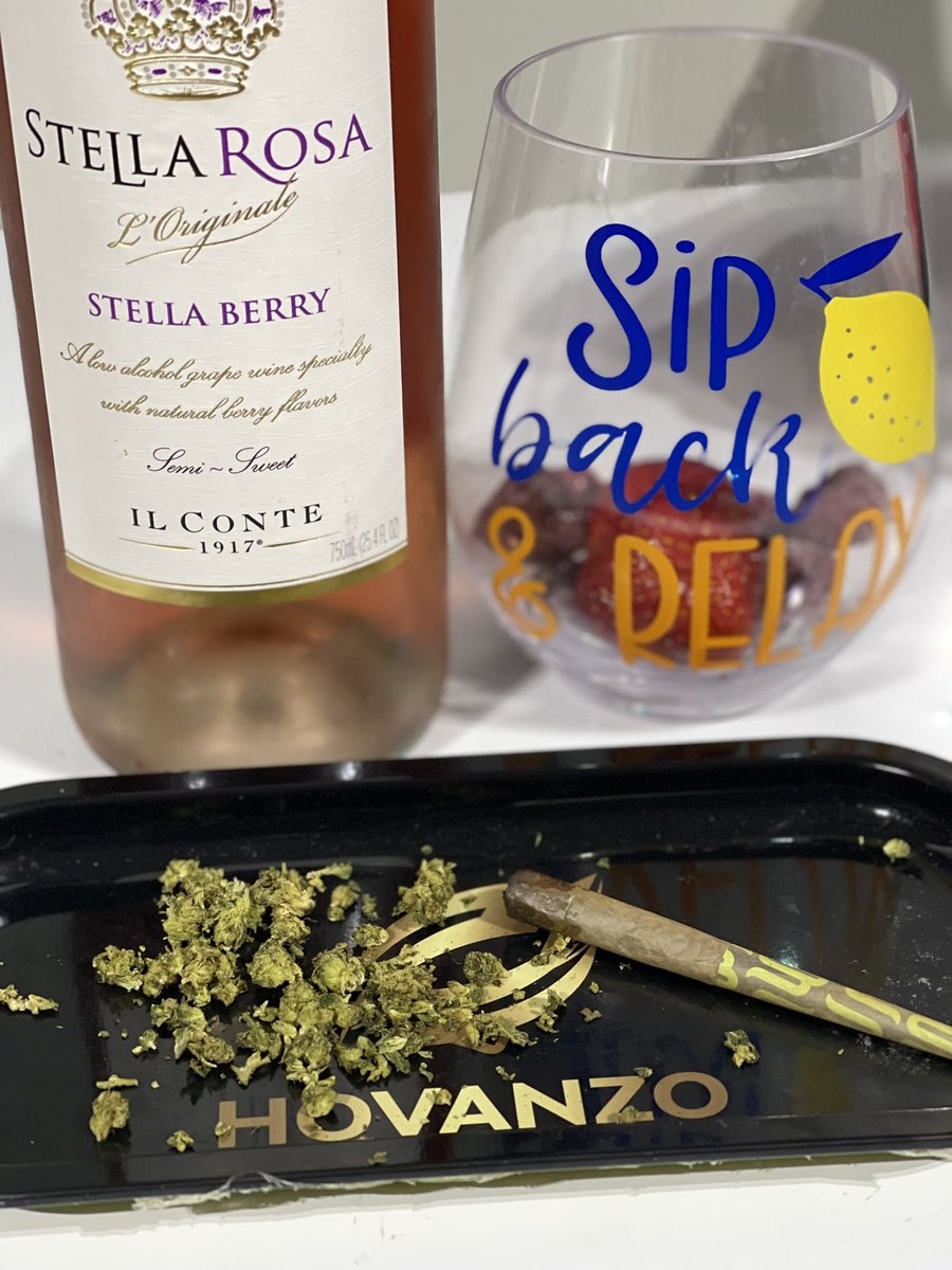 chey_cheeks's tweet photo. I gotta sit back relax kinda vibe tonight😘 https://t.co/EaLYy8XKuV