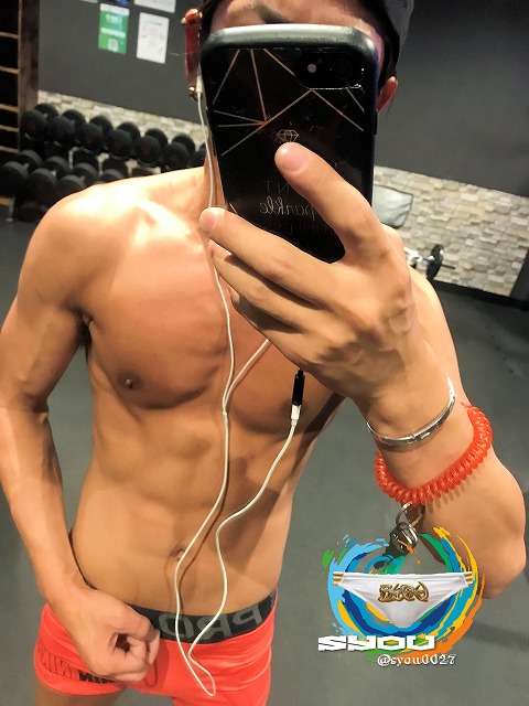 syou0027's tweet photo. 筋トレ直後は筋肉もれるｗ
後はいつものパンツ画ｗｗｗ https://t.co/HG2Bv1zI65
