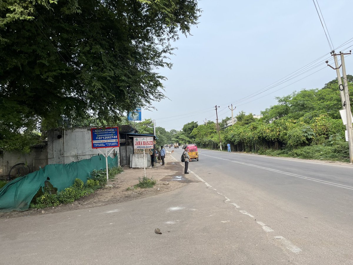 pvshyd's tweet photo. @KTRBRS @CommissionrGHMC @KTRoffice @SECBAD_CANTT 
Like how police limits are displayed,names of people responsible for public health also to be displayed.Else,people can be so evasive,that anyone who wants to complain on such things,get vexed up!Condition of Sainikpuri Yapral Rd https://t.co/4twgCQBZtL