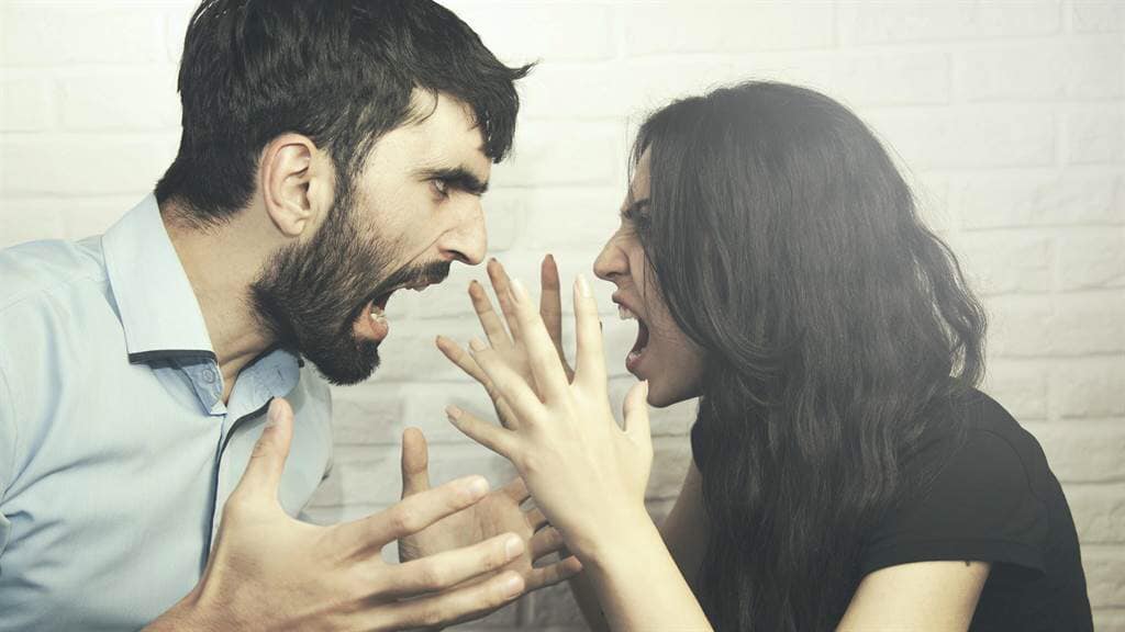 JonesDalman's tweet photo. Today at work, in the company downstairs, see a couple in a big fight, both sides are arguing, see this scene, I want to say, why not communicate properly? As long as love each other sincerely and communicate with heart, I believe there is nothing that can not be solved https://t.co/KxOgQ6fEg2