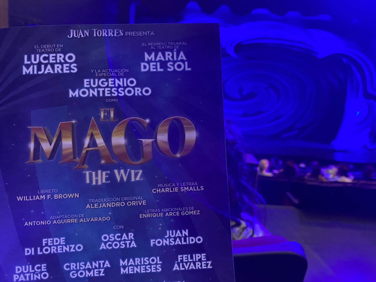 MarciaBrambilaa's tweet photo. Aquí emocionada en @elmagothewiz 🎭#teatro #musical 👍 #broadway #mexico🇲🇽 @LuceroMijaresOf @mariadelsol y muchos #talentosos @TeatroHidalgo https://t.co/217ANrelvT