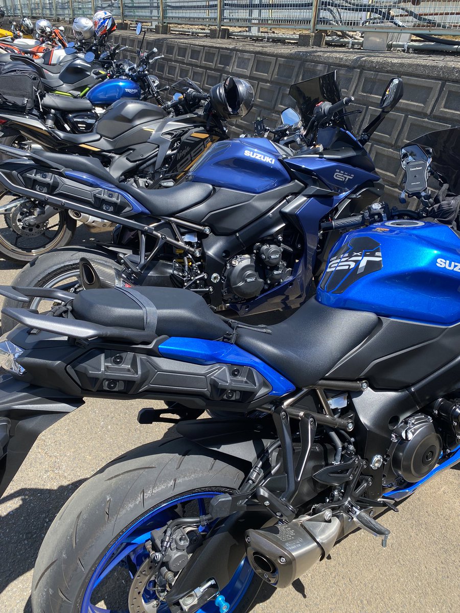 toshibuta's tweet photo. 申し合わせも何もなしに駐車場に着いたら偶然YSさんが着いた所でした
ちょっとびっくり👍 https://t.co/geTIaq3Imt