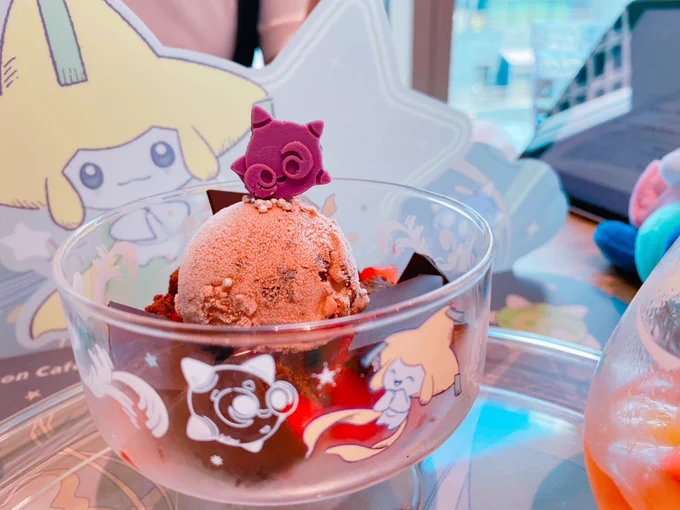 かっ可愛い〜!!!ジラーチのデザートプレートメテオのチョコ良すぎる〜!!!!